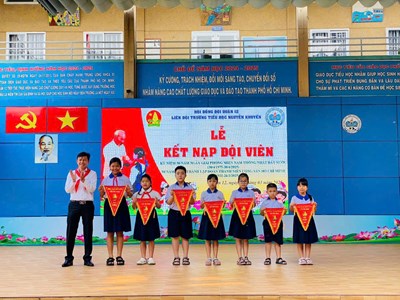 LỄ KẾT NẠP ĐỘI VIÊN MỚI - NĂM HỌC 2024 - 2025 - NGÀY HỘI THIẾU NHI VUI KHOẺ 
    Chào mừng 50 năm Ngày Giải phóng miền Nam thống nhất đất nước (30/04/1975 – 30/04/2025), kỉ niệm 94 năm Ngày thành lập Đoàn TNCS Hồ Chí Minh (26/03/1931 – 26/03/2025) và kỉ niệm 84 năm ngày thành lập Đội TNTP Hồ Chí Minh (15/05/1941 -15/05/2025)