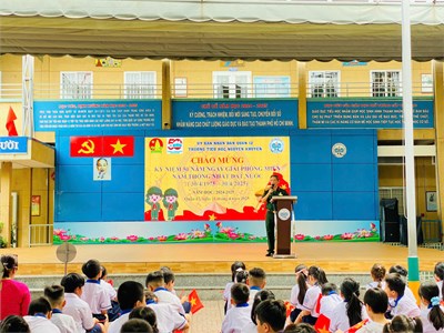 CHÀO MỪNG KỶ NIỆM 50 NĂM GIẢI PHÓNG MIỀN NAM, THỐNG NHẤT ĐẤT NƯỚC (30/4/1975 - 30/4/2025)

🎊 Tròn 50 năm kể từ ngày miền Nam hoàn toàn giải phóng, non sông nối liền một dải, đất nước ta được hòa mình trong những tháng ngày tươi vui và tràn đầy hy vọng. Những gam màu của hòa bình đã lặng lẽ thấm vào từng nhịp sống - trên nền trời xanh biếc, dưới tán cây rợp bóng mát và trên những lá cờ đỏ sao vàng tung bay dọc khắp miền Tổ quốc. Bởi dù chiến tranh đã lùi xa, nhưng giá trị của hòa bình vẫn luôn sống mãi trong từng khoảnh khắc đời thường của người Việt Nam hôm nay.