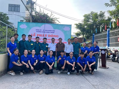 KỶ NIỆM 135 NĂM NGÀY SINH CHỦ TỊCH HỒ CHÍ MINH (19/5/1890 - 19/5/2025)     🌳Sáng ngày 17/5/2025, Chi đoàn Trường Tiểu học Nguyễn Khuyễn đã tham gia Lễ phát động và hưởng ứng Tết trồng cây   Đời đời nhớ ơn Bác Hồ  nhân dịp kỷ niệm 135 năm Ngày sinh Chủ tịch Hồ Chí Minh (19/5/1890 - 19/5/2025) do Đảng uỷ - Uỷ ban nhân dân phường Đông Hưng Thuận tổ chức.      Sau đây là một số hình ảnh của hoạt động