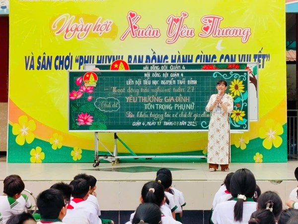 3.17.25 - Tiết HĐTN - Chủ đề Yêu thương gia đình - Tôn trọng phụ nữ - Khối 5 thực hiện