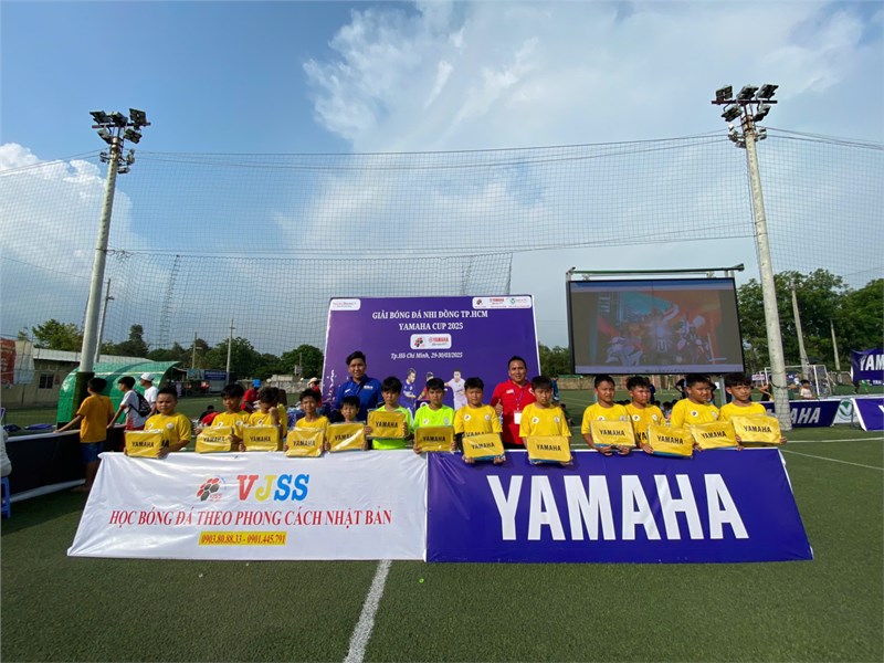 3.31.25 - HS tham gia giải bóng đá do yamaha tổ chức