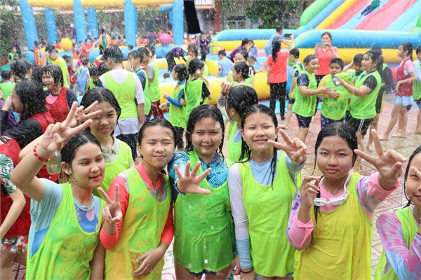 Sôi động ngày hội nước - khởi động hè 2025