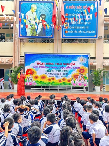 Chào cờ Tuần 28 - Hoạt động trải nghiệm môi trường xanh, cuộc sống xanh