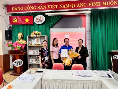 Lễ kết nạp Đảng viên - cô Trần Nguyễn Tường Vy