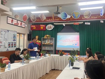 Đón tiếp đoàn kiểm tra Phòng giáo dục và đào tạo kiểm tra và làm việc.