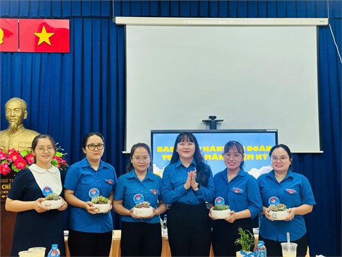 Đại hội Chi đoàn năm học 2024-2025