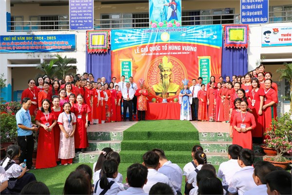 Trường tiểu học nguyễn văn tây long trọng tổ chức lễ giỗ tổ hùng vương.