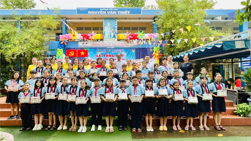 Lễ tổng kết năm học 2024 - 2025