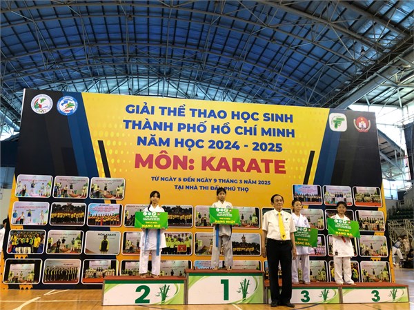 Trường Tân Hóa: Chúc mừng các em đạt thành tích Giải Thể Thao Học Sinh TPHCM năm 2024 - 2025.