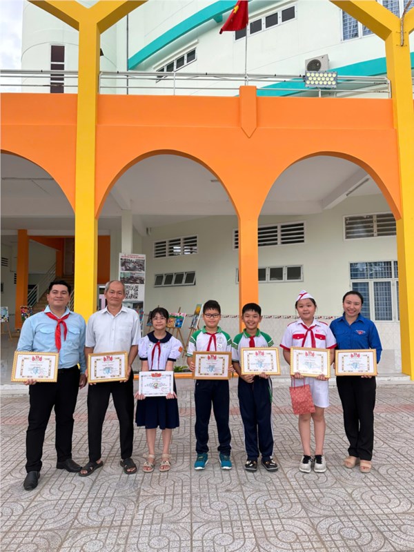 🎉 trường tiểu học tạ uyên đạt nhiều thành tích tại hội nghị tổng kết công tác đội năm học 2024–2025 🎉
