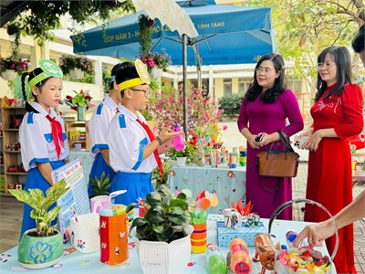 Ngày hội STEM - Chủ đề  Khơi nguồn sáng tạo từ những trải nghiệm 