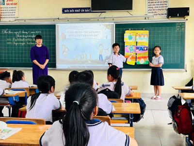 Khối 3 - Chuyên đề  Dạy học tích hợp nội dung  Về tiết kiệm và bảo vệ nguồn nước  trong môn Hoạt động trải nghiệm
