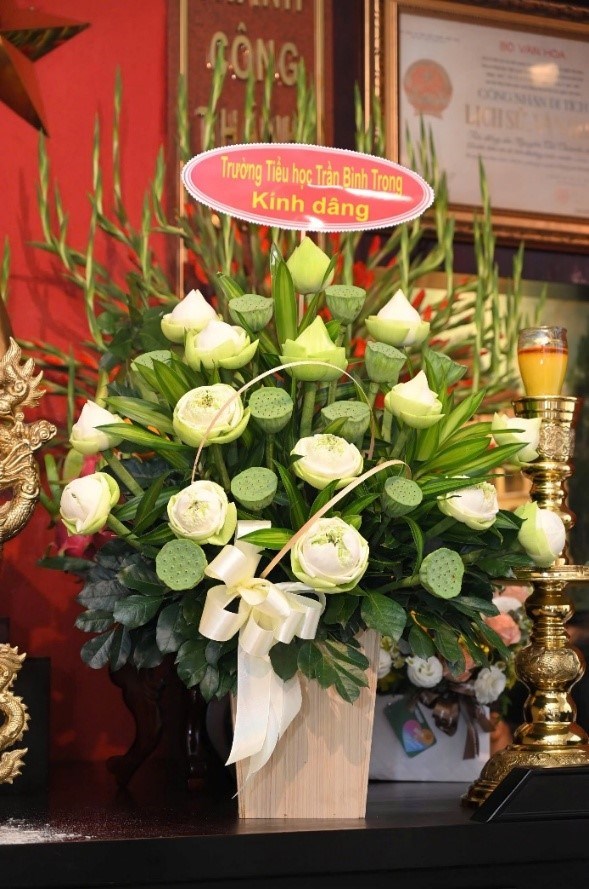 Dâng Hương Tưởng Nhớ Chủ Tịch Hồ Chí Minh