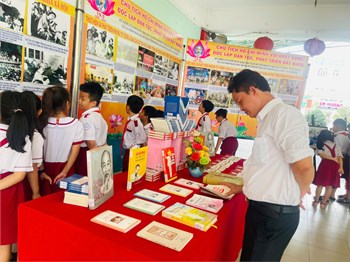 Trường Tiểu học Trần Văn Danh tổ chức không gian văn hóa về Bác Hồ.