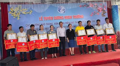 Lễ Tuyên dương khen thưởng các trường phổ thông, vận động viên đạt thành tích xuất sắc tại Đại hội thể thao học sinh, Hội khỏe Phù Đổng Thành phố Hồ Chí Minh và Hội khỏe Phù Đổng toán quốc lần thứ X, năm học 2023-2024