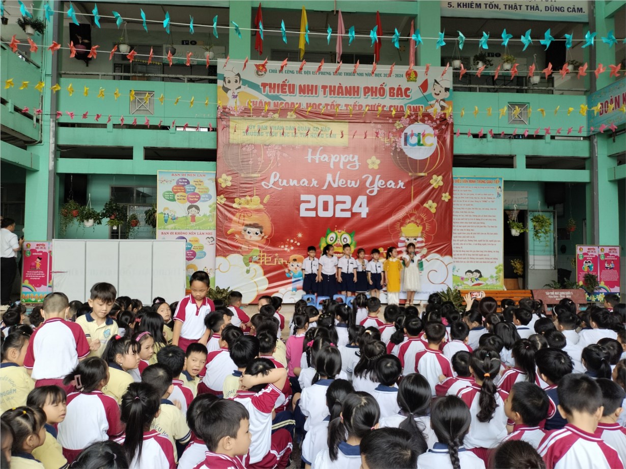 SINH HOẠT CHÀO CỜ TUẦN 18 - Sân chơi tiếng Anh